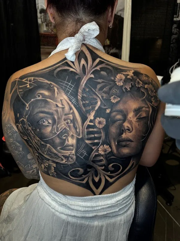 Lunar Ink Gallery Tattoo Shop & Piercing Studio