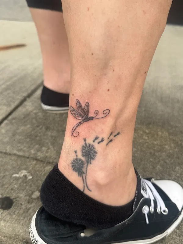 Lunar Ink Gallery Tattoo Shop & Piercing Studio