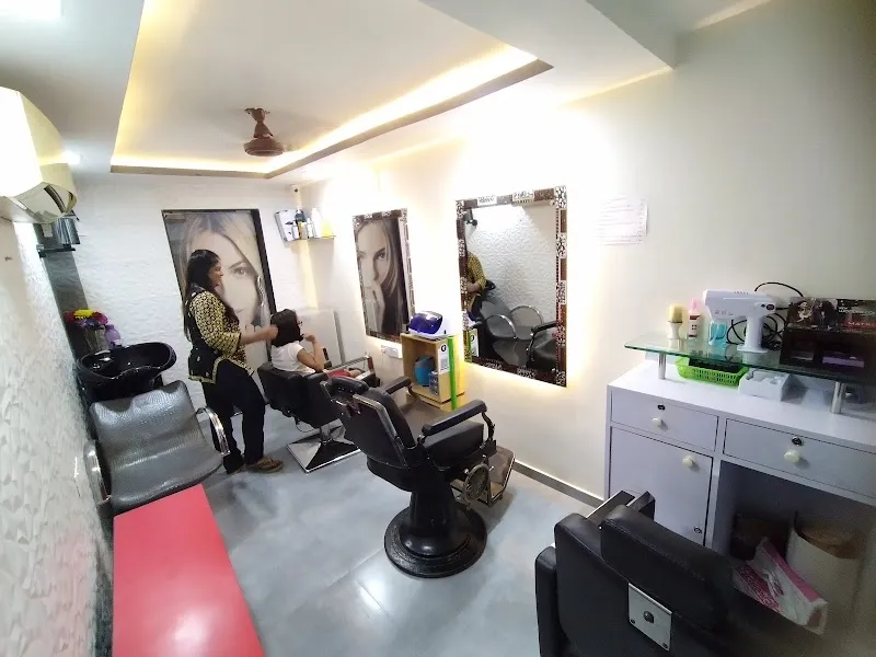 Cinderella Sharon's Rose Beauty Salon