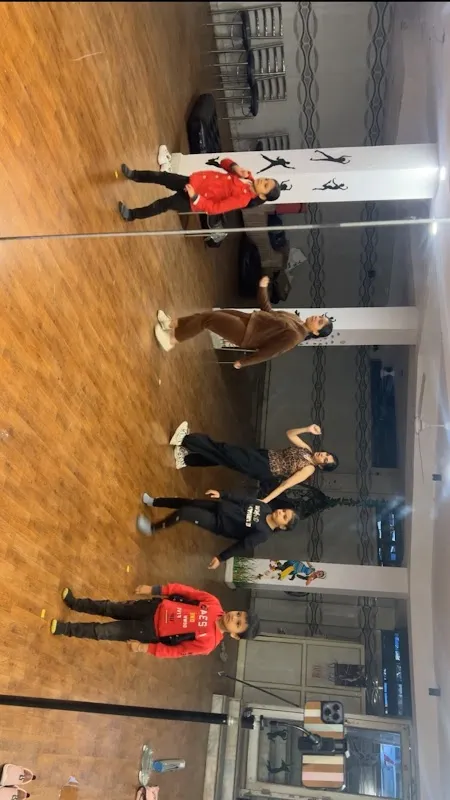 D,Airizztha Dance studio
