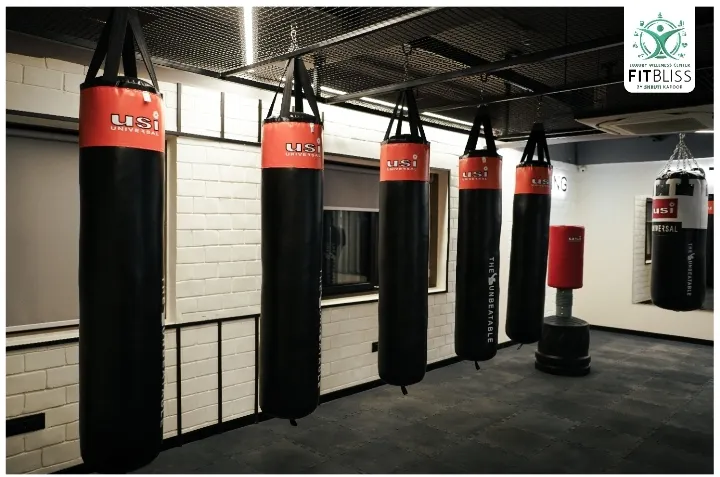 FITBLISS by Shruti Kapoor - LUXURY GYM & FITNESS CENTER