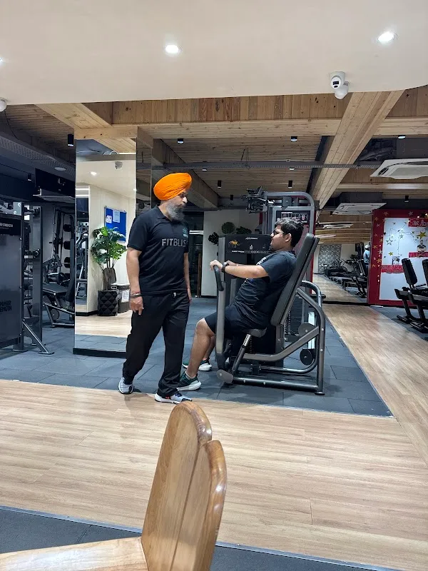 FITBLISS by Shruti Kapoor - LUXURY GYM & FITNESS CENTER