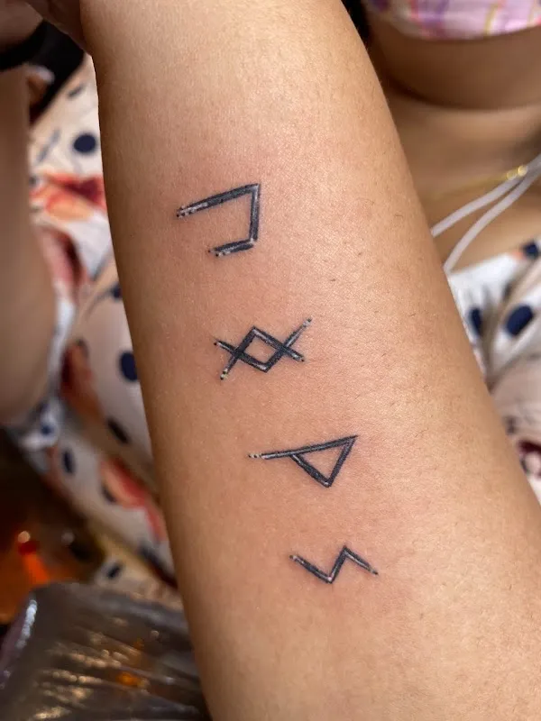 Anika Tattoo Studio | Best tattoo artist in jhansi | Tattoo removal service in jhansi