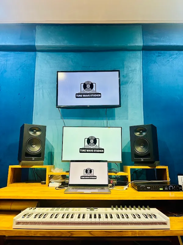Tune Wave Studios