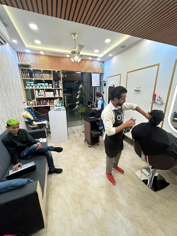 P Salon
