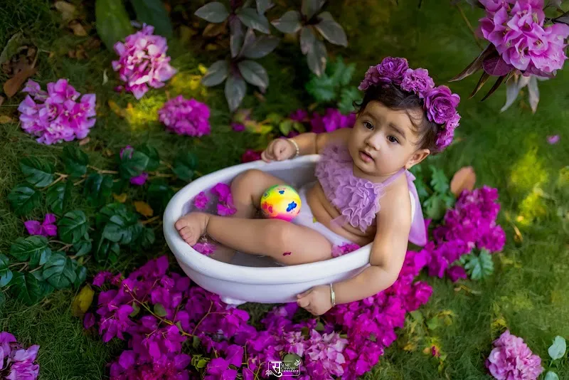 Sumit Chavan Photography & The Baby Studio by Sumit - My studio Satara