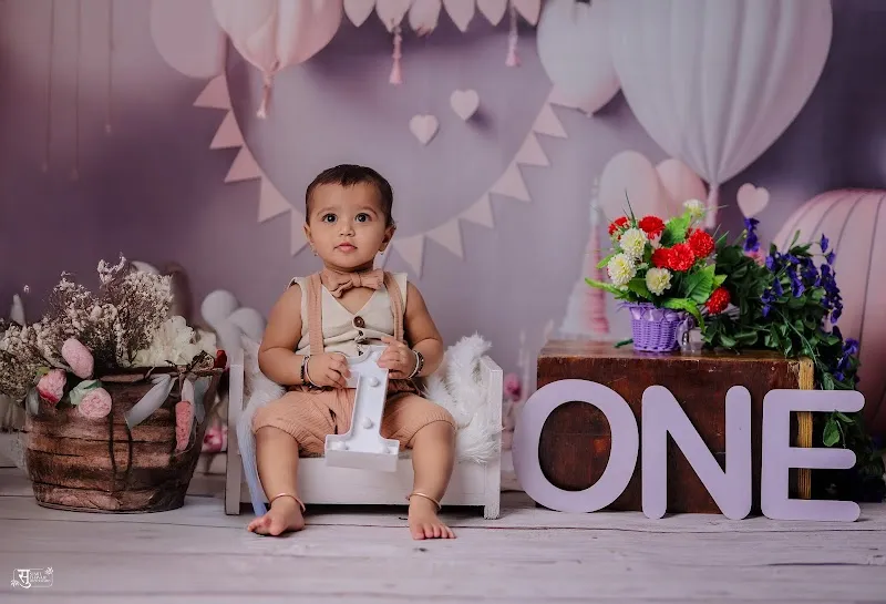 Sumit Chavan Photography & The Baby Studio by Sumit - My studio Satara