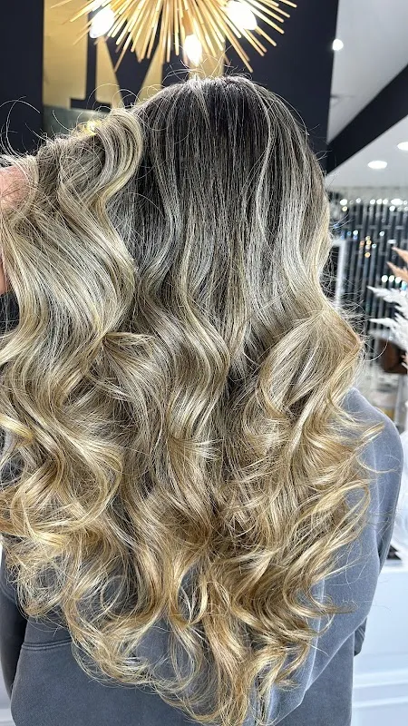 Mode De Vie Hair Studio