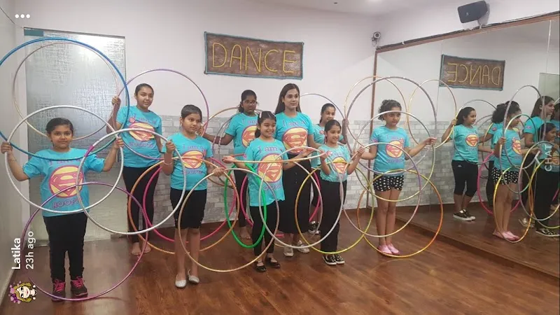 Neeti's dance studio best hulahoop classes in delhi best dance classes in delhi