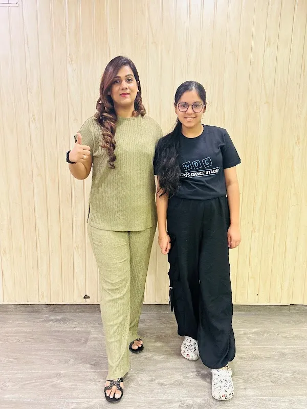Neeti's dance studio best hulahoop classes in delhi best dance classes in delhi