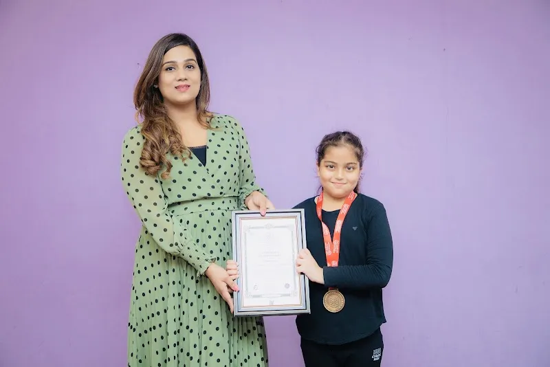 Neeti's dance studio best hulahoop classes in delhi best dance classes in delhi