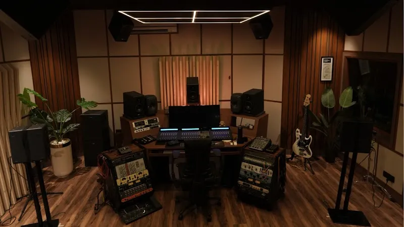 Elf Studios & Talktopia Podcasts