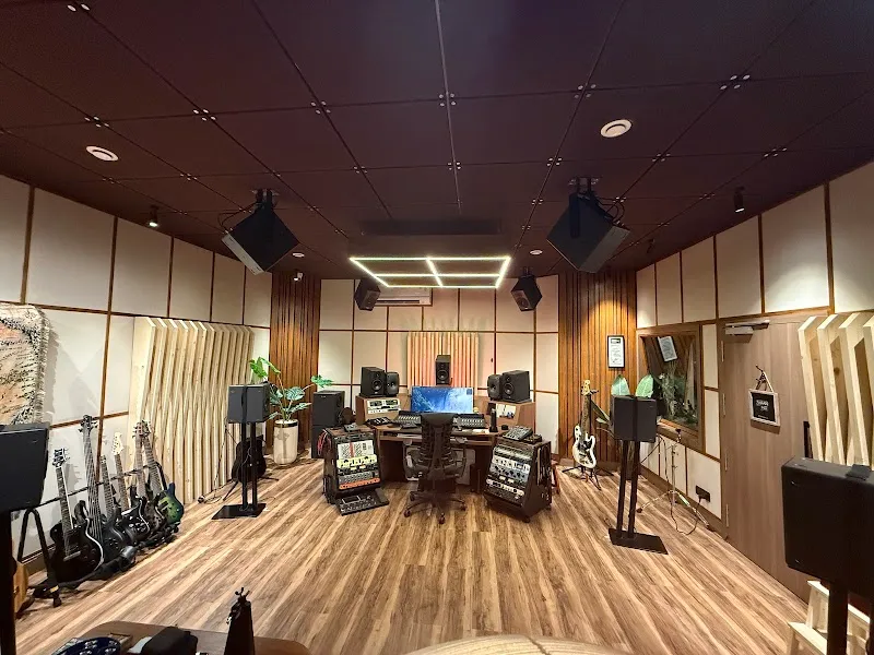 Elf Studios & Talktopia Podcasts