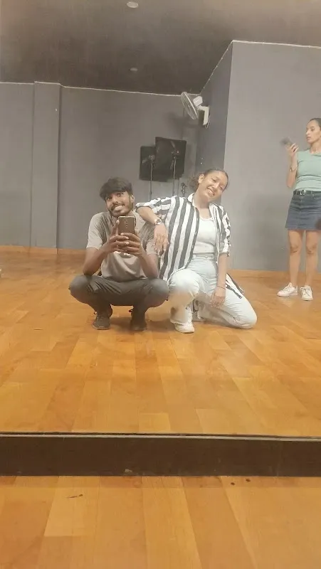 DreamerZz Dance Studio 24/7