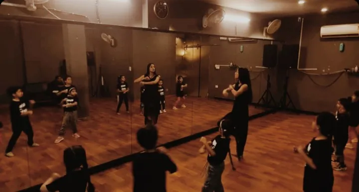 DreamerZz Dance Studio 24/7