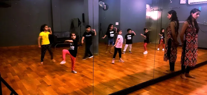 DreamerZz Dance Studio 24/7