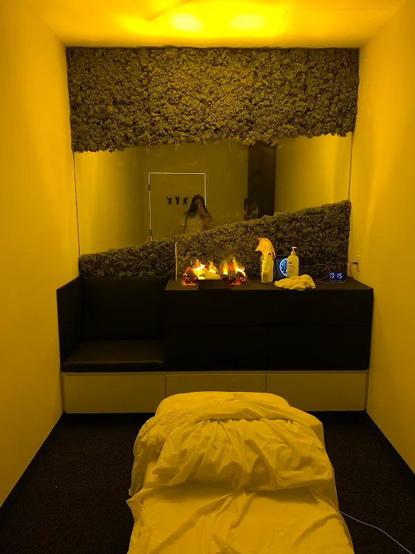 Step Up Massage & Rehab - Yonge & Wellington