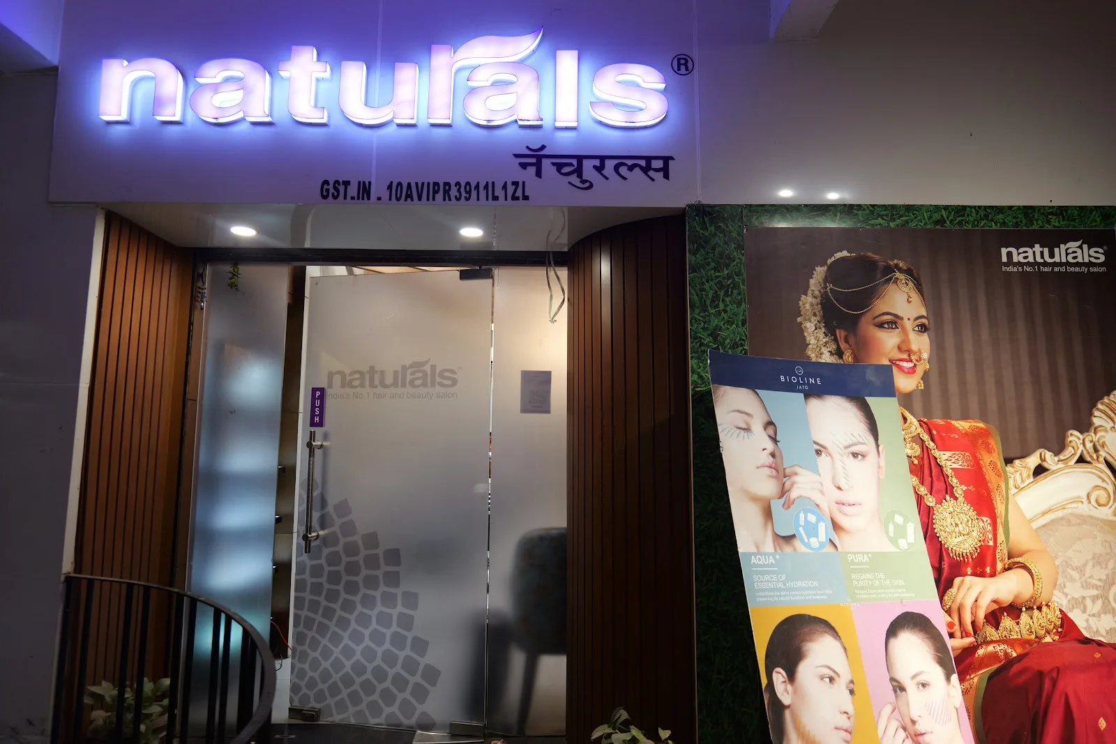 Naturals Salon