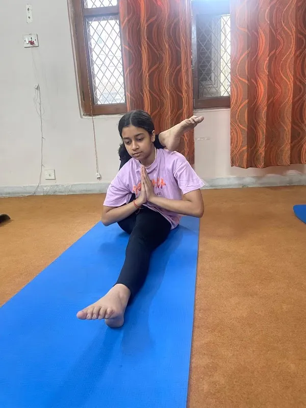 Diva Yoga by shafaliarora
