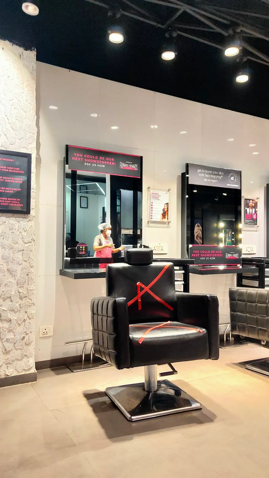 Lakme Salon in Shanti Nagar,Kanpur