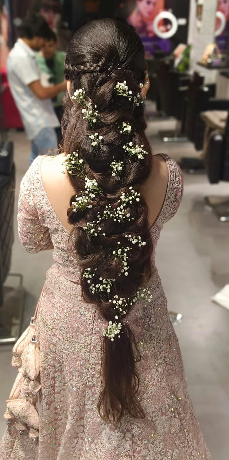 Lakme Salon in Shanti Nagar,Kanpur