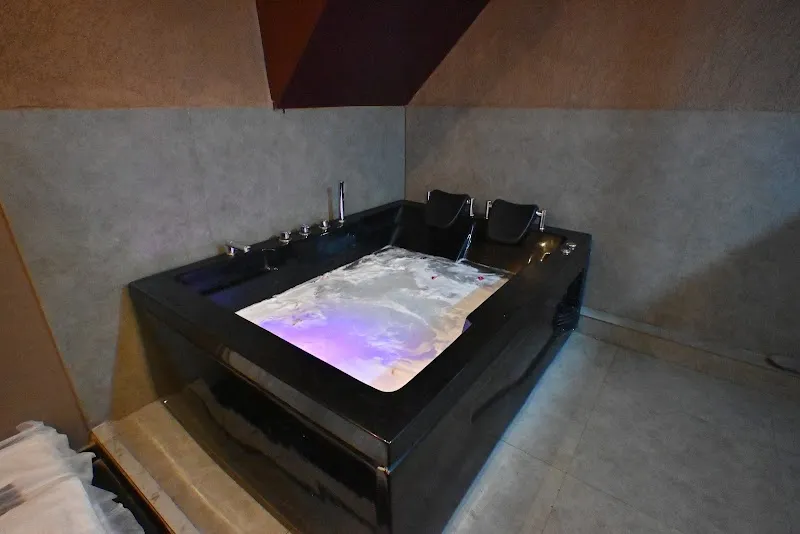 Spa Cave Chembur