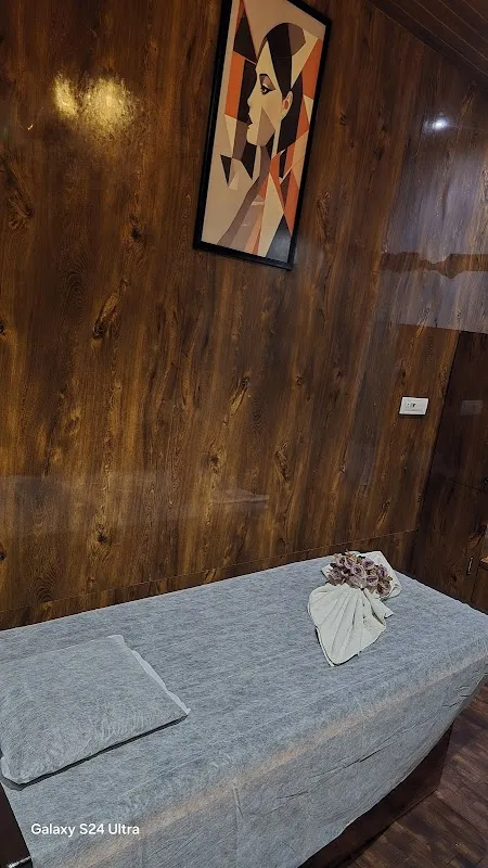 Paradise Spa In Mira Road