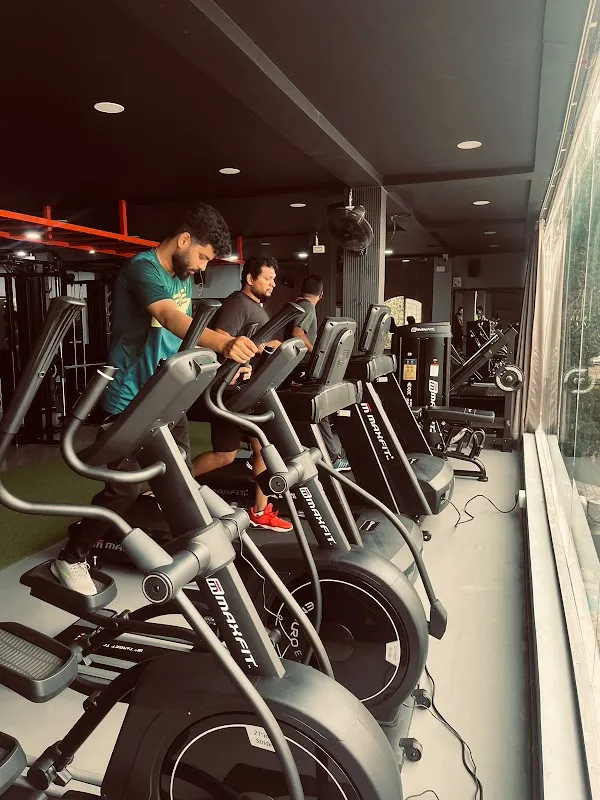 V-ZONE Fitness gym