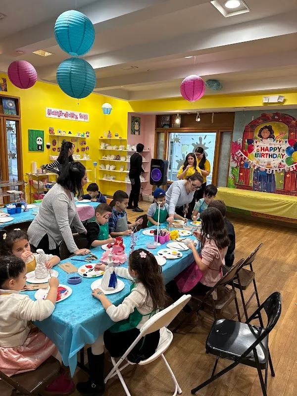 Bee's Arts and Crafts Studio