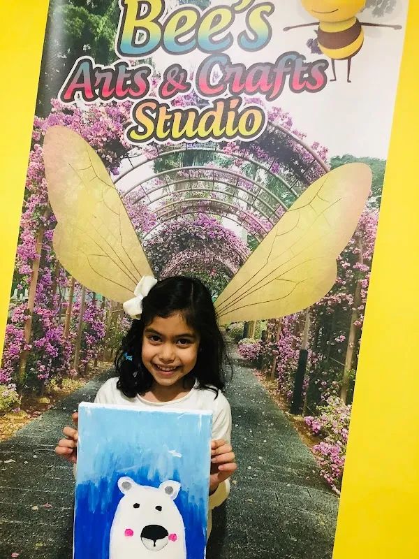 Bee's Arts and Crafts Studio