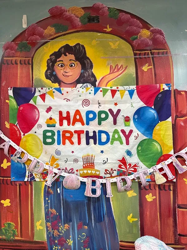 Bee's Arts and Crafts Studio
