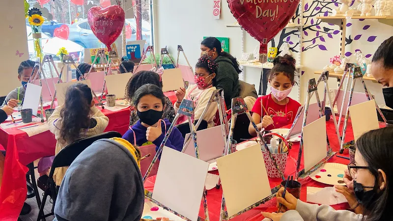 Bee's Arts and Crafts Studio