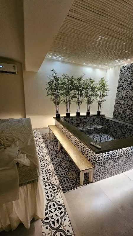 Meraki Spa & Blends (St. Mark's Road)