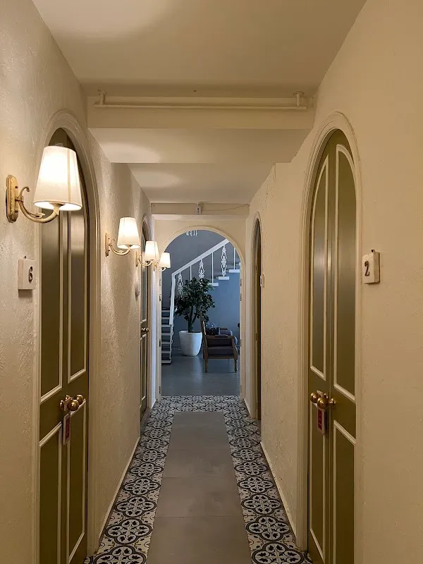 Meraki Spa & Blends (St. Mark's Road)