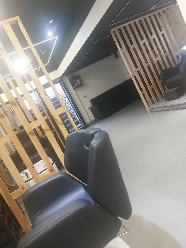 Luster Salon (Hair,Makeup Studio & Academy)