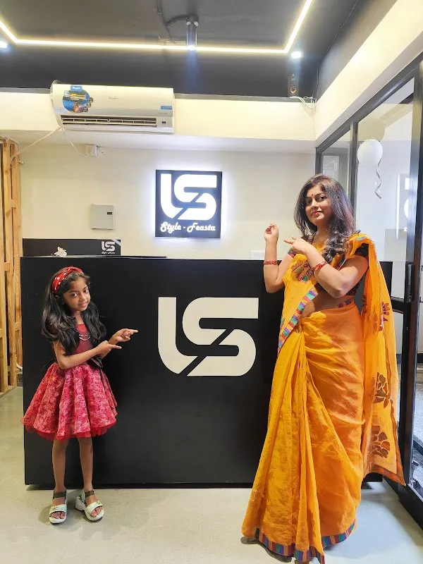 Luster Salon (Hair,Makeup Studio & Academy)