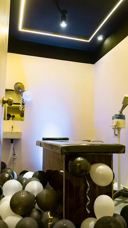 Luster Salon (Hair,Makeup Studio & Academy)