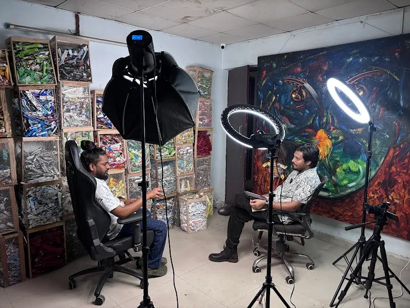 Oval Art Studio
