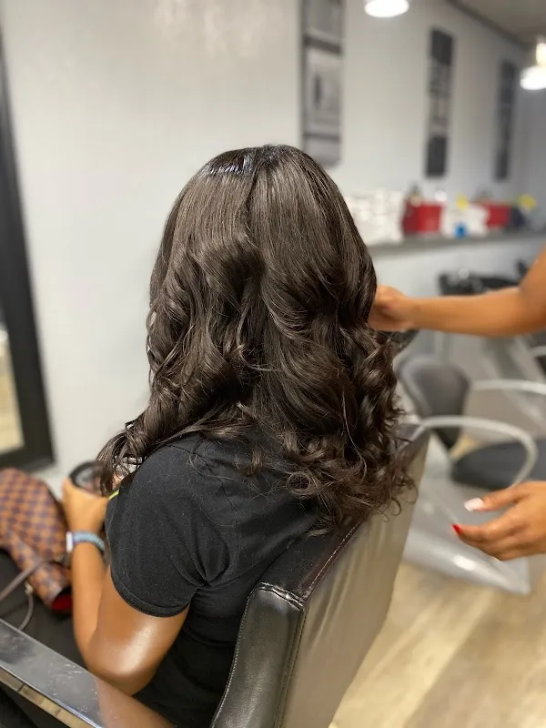 The Blowout Blowdry Bar