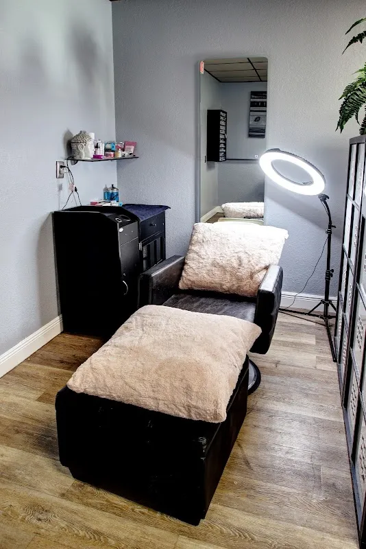 The Blowout Blowdry Bar