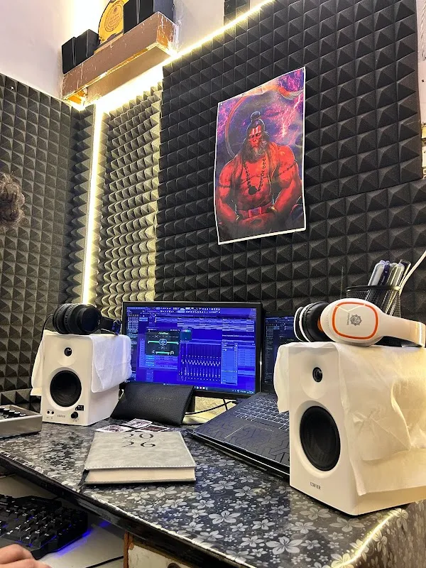 H MUSIC STUDIO
