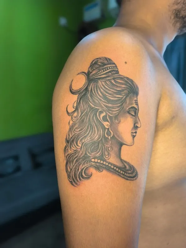 Nikhil's tattooz studio