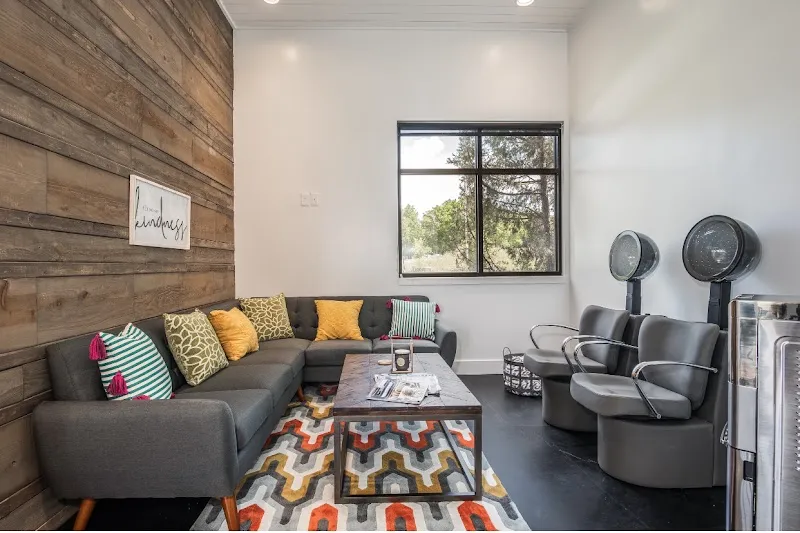 The Warehouz Salon
