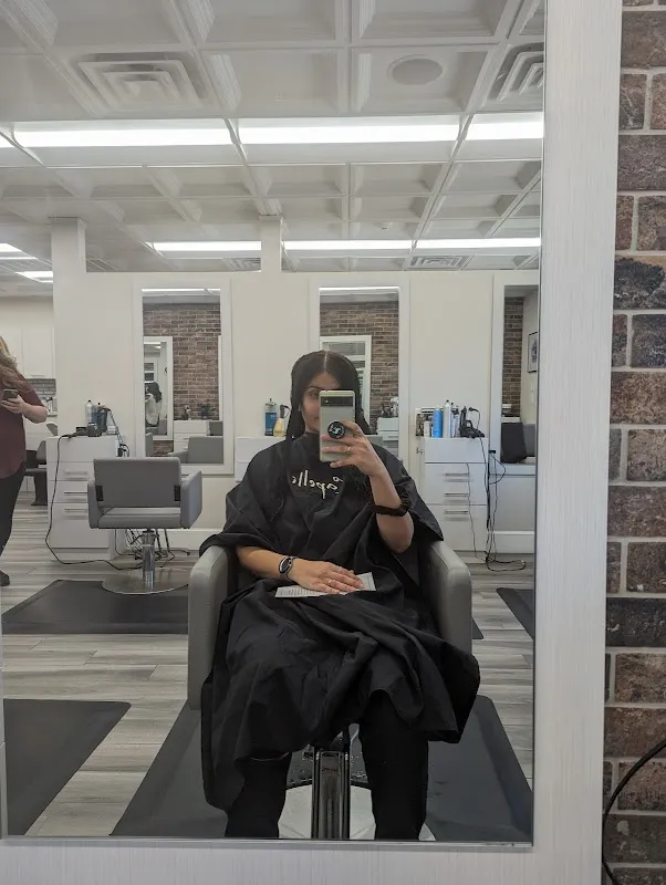 Capelli Salon