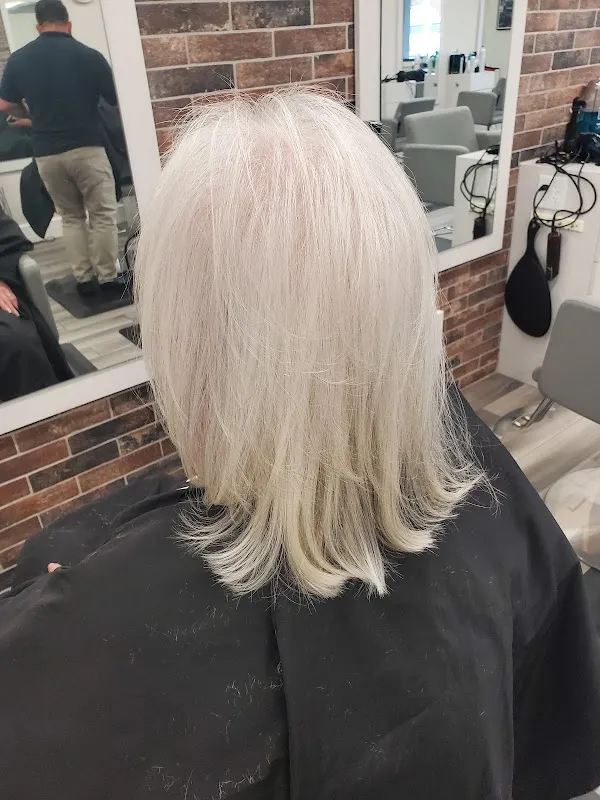 Capelli Salon