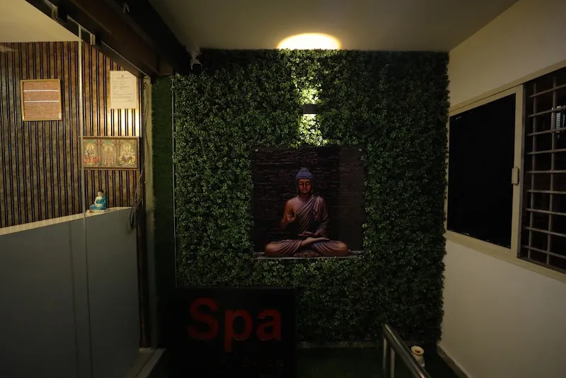 Glow Up Unisex Salon and Spa