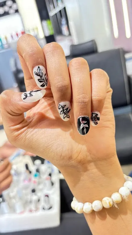 Mayra unisex salon
