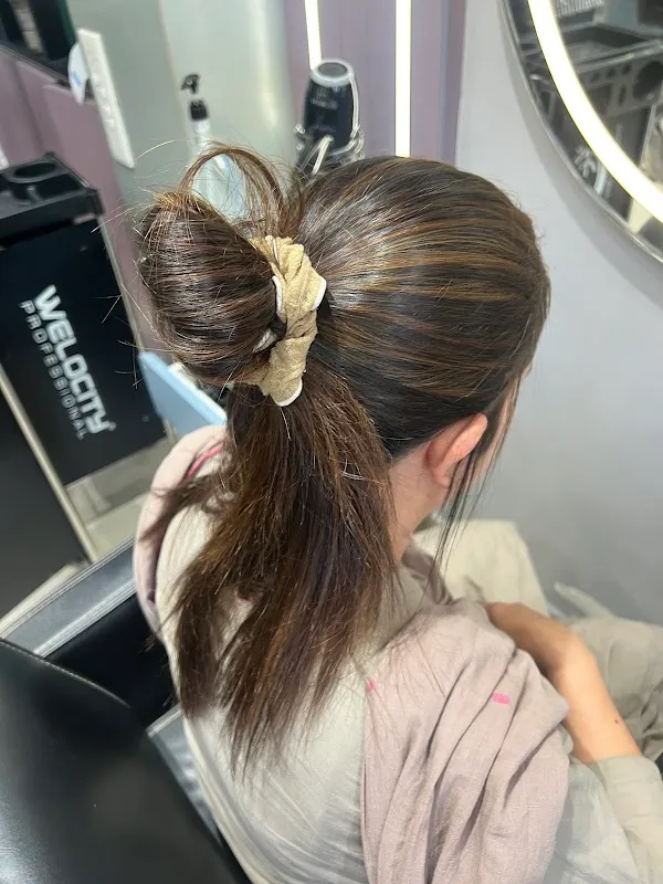 Mayra unisex salon