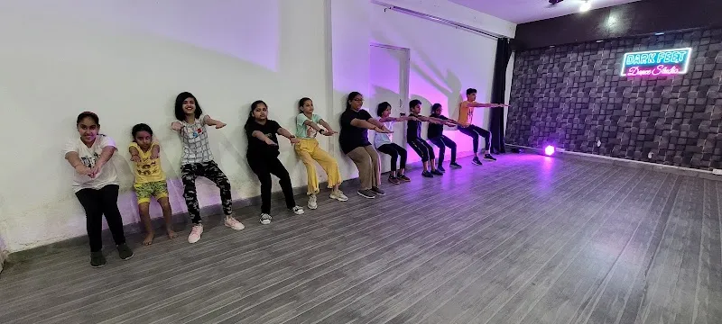 DARK FEET DANCE ACADEMY