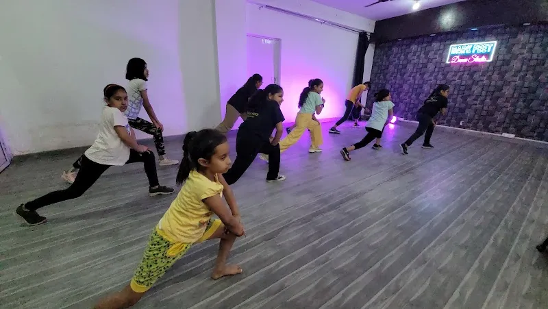 DARK FEET DANCE ACADEMY